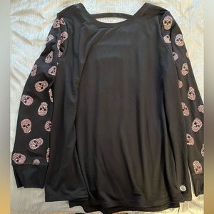 Torrid Active thin sweatshirt material long sleeves with skulls